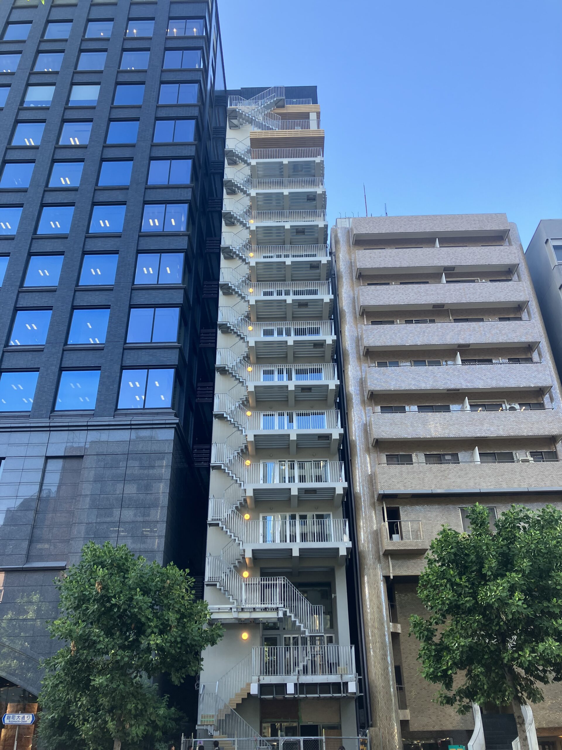 東京都千代田区オフィスビル13階建S造